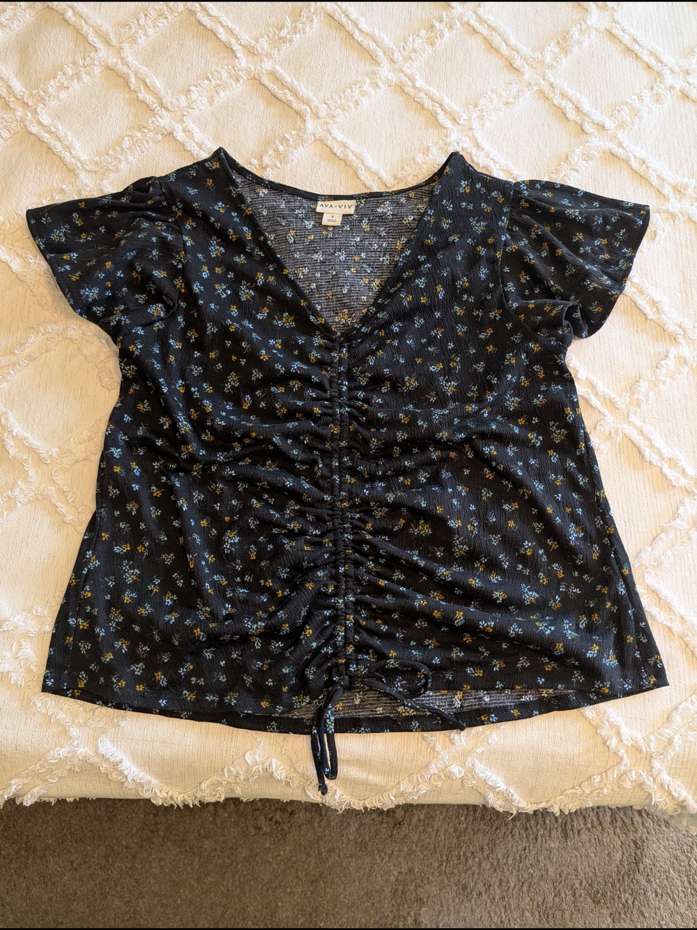 Ava & Viv Black Floral Ruched V-Neck Top